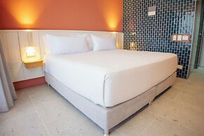 Zapadilly Tree Hotel