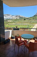 Country View Apartment