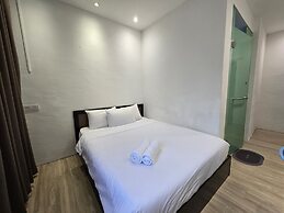 One Point Inn King Centre