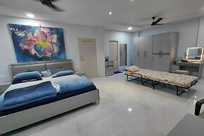 V & U Homestay Sadar