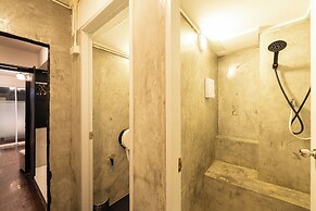 Kayan Hostel