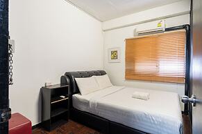 Kayan Hostel