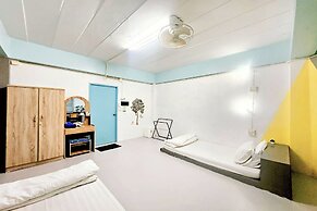 Me U Hostel