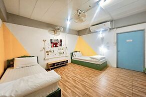 Me U Hostel