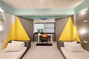Me U Hostel