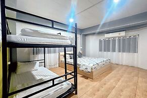 Me U Hostel