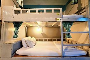 Me U Hostel
