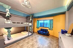 Me U Hostel