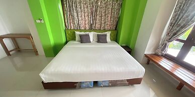 Yellow Tique Hotel