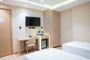 Sunday Belajandro Hotel