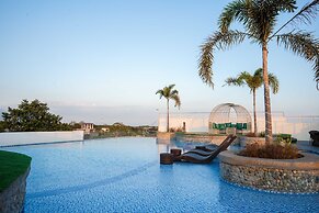 Sunday Belajandro Hotel