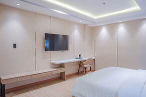 Sunday Belajandro Hotel