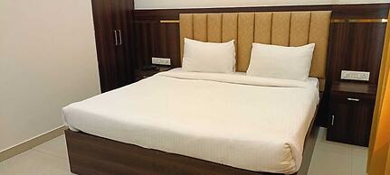 Hotel Ganga Greens
