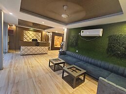 Hotel Green Leaf By T And M Hotels