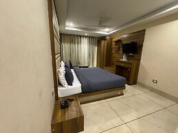 Hotel Green Leaf By T And M Hotels