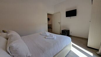 Major 93 Guesthouse