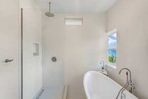 Coconut Bay 126 in West Bay