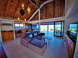 Moorea - Toatea Beach Piti