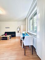 Cozy Garden Villa near Danube For 16P