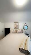Cozy Garden Villa near Danube For 16P