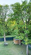 Cozy Garden Villa near Danube For 16P