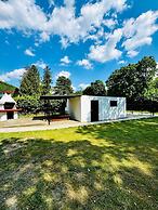 Cozy Garden Villa near Danube For 16P