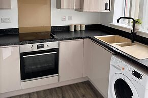 House - Sleeps 6 - Parking