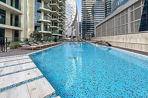Premium 2BR Apt Home Fully Furnished