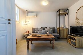 Mykonist Merchia Beach Villas & Suites