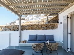 Mykonist Merchia Beach Villas & Suites