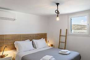 Mykonist Merchia Beach Villas & Suites