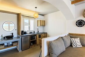 Mykonist Merchia Beach Villas & Suites
