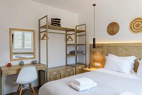 Mykonist Merchia Beach Villas & Suites