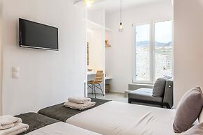 Mykonist Merchia Beach Villas & Suites