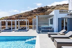 Mykonist Merchia Beach Villas & Suites