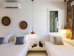 Mykonist Merchia Beach Villas & Suites