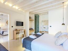 Mykonist Merchia Beach Villas & Suites
