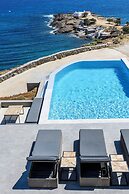 Mykonist Merchia Beach Villas & Suites