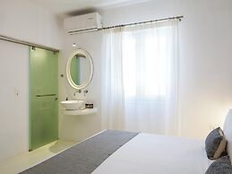Mykonist Merchia Beach Villas & Suites