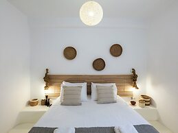 Mykonist Merchia Beach Villas & Suites