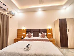 Hotel Vrindavan Palace Ayodhya
