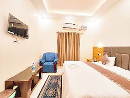 Hotel Vrindavan Palace Ayodhya