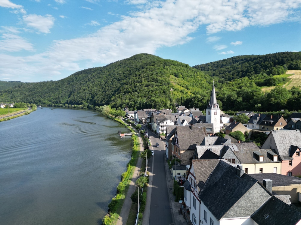 Hotel zum Moselstrand