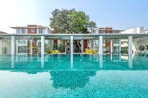 Modern Tropical 2bhk Near Beach Pool Garden