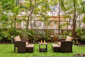 Modern Tropical 2bhk Near Beach Pool Garden