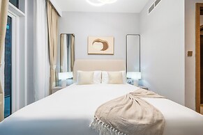 Premium 1BR Apt Missoni Urban Oasis