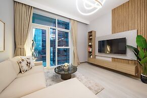 Premium 1BR Apt Missoni Urban Oasis