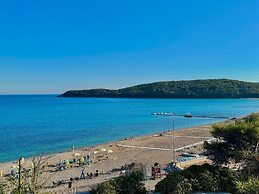 Beachfront Hotel Palma Jaz
