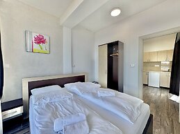 Beachfront Hotel Palma Jaz