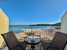 Beachfront Hotel Palma Jaz
